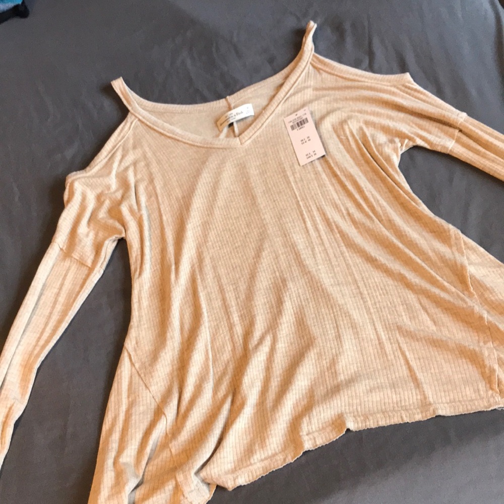 A&F long sleeve open shoulder shirt